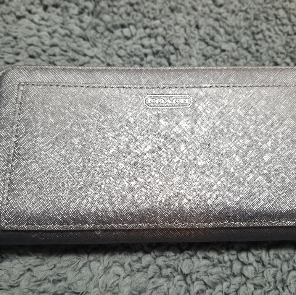 Coach  Wallet with zip closure